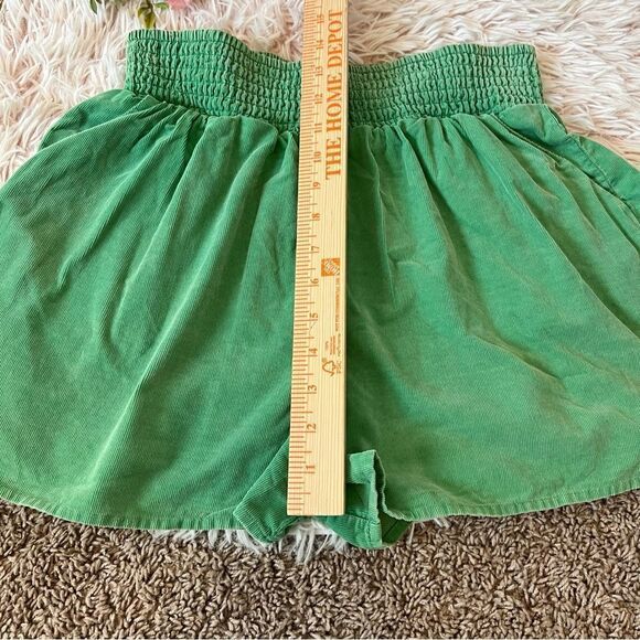 Stitch & Pine Green Corduroy Pull On High Waisted Shorts Sz M Tennis Prep - Picture 3 of 8